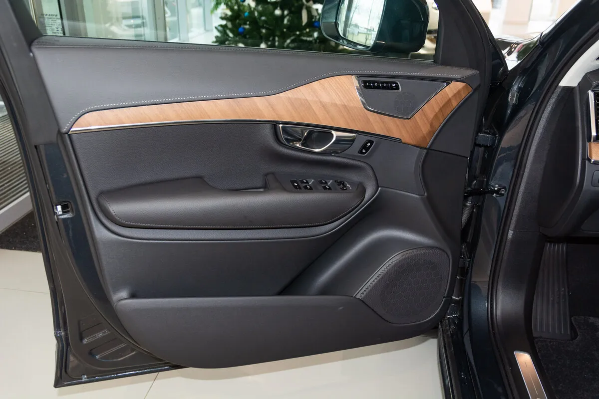 Check price and buy New Volvo XC90 Restyling For Sale