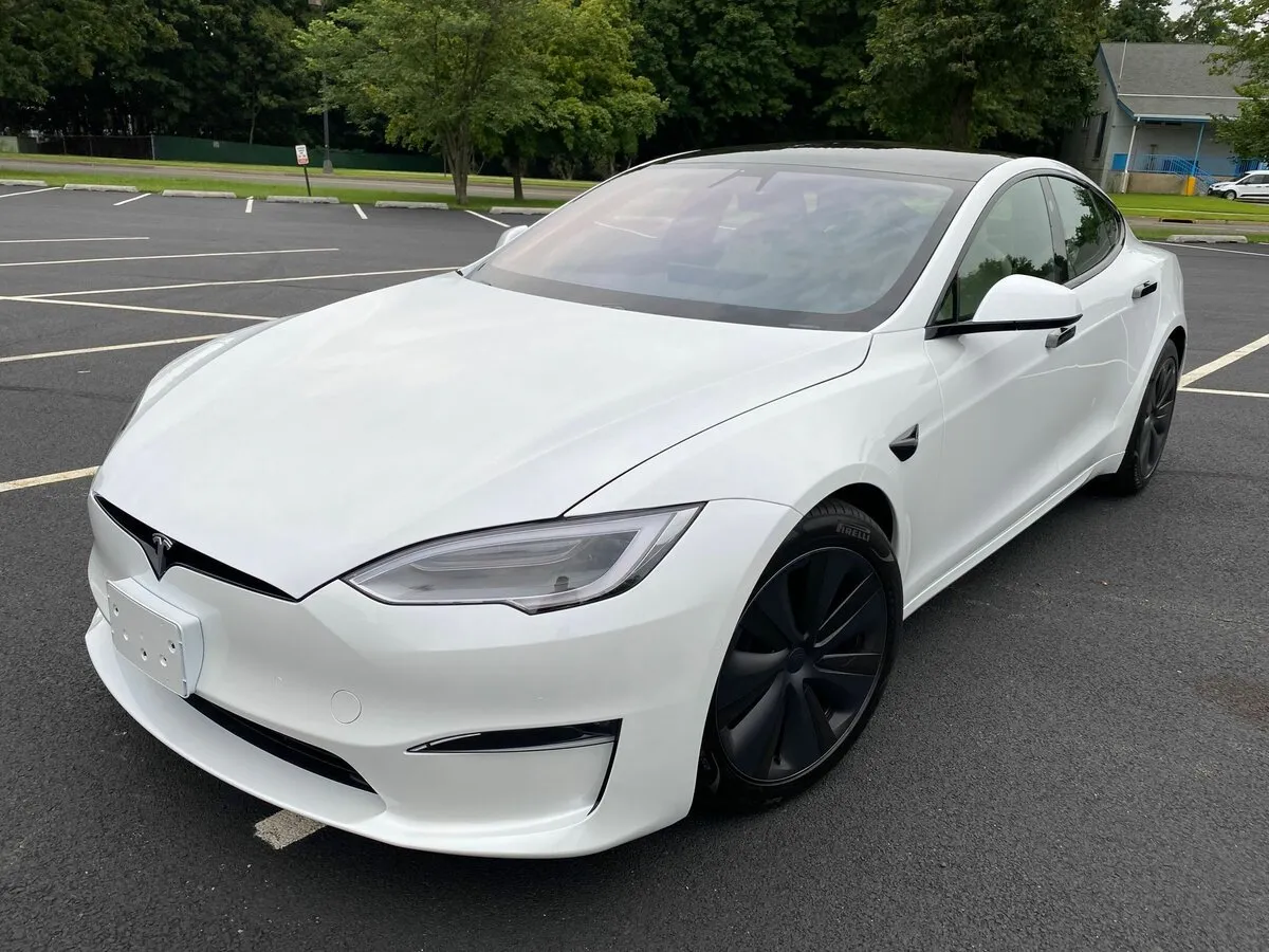 Buy New Tesla Model S Plaid Restyling 2