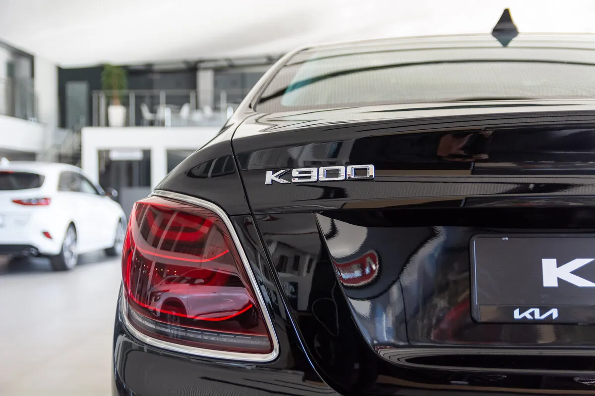 Check price and buy New Kia K900 For Sale