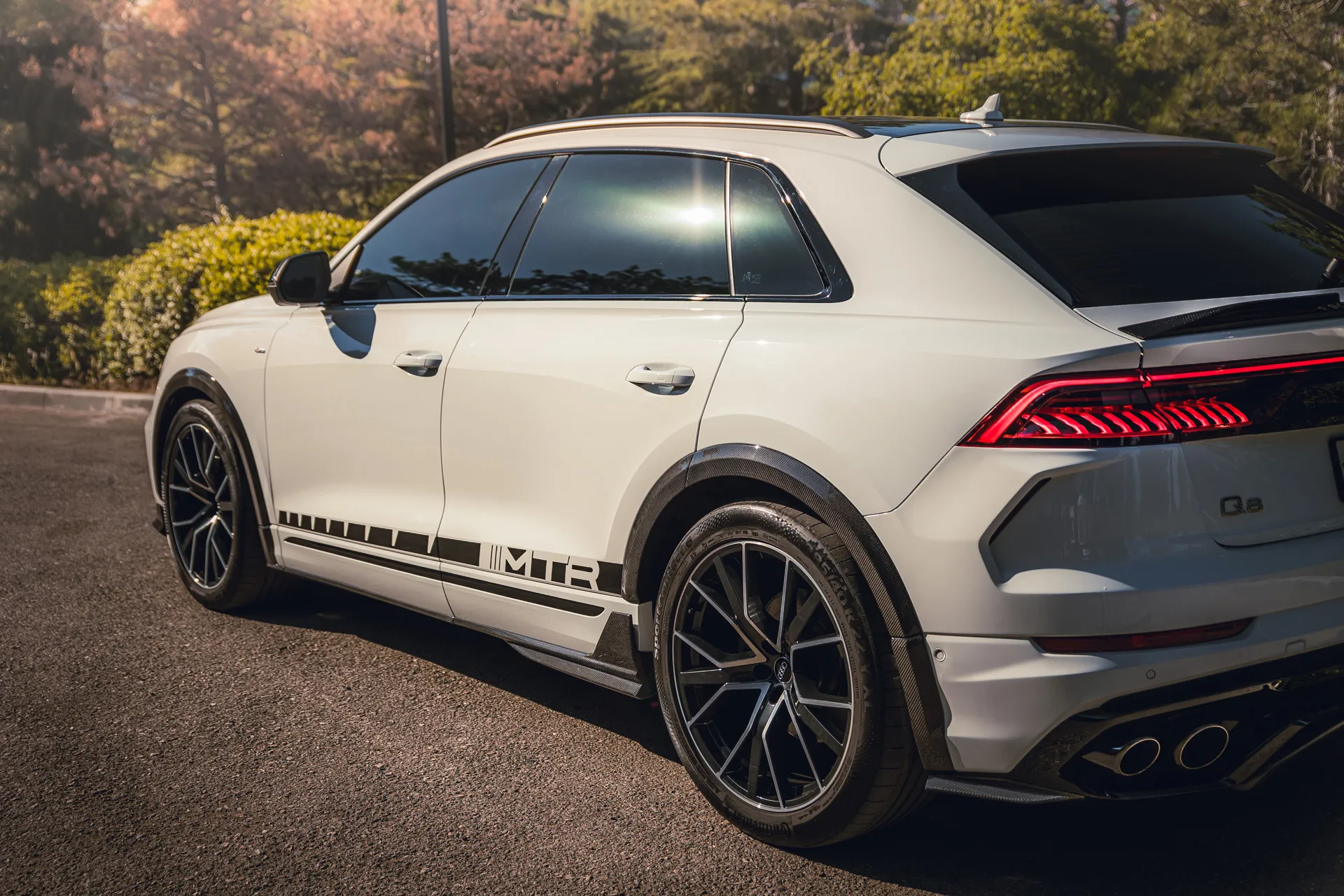 Accessories body kit MTR Design carbon for Audi Q8