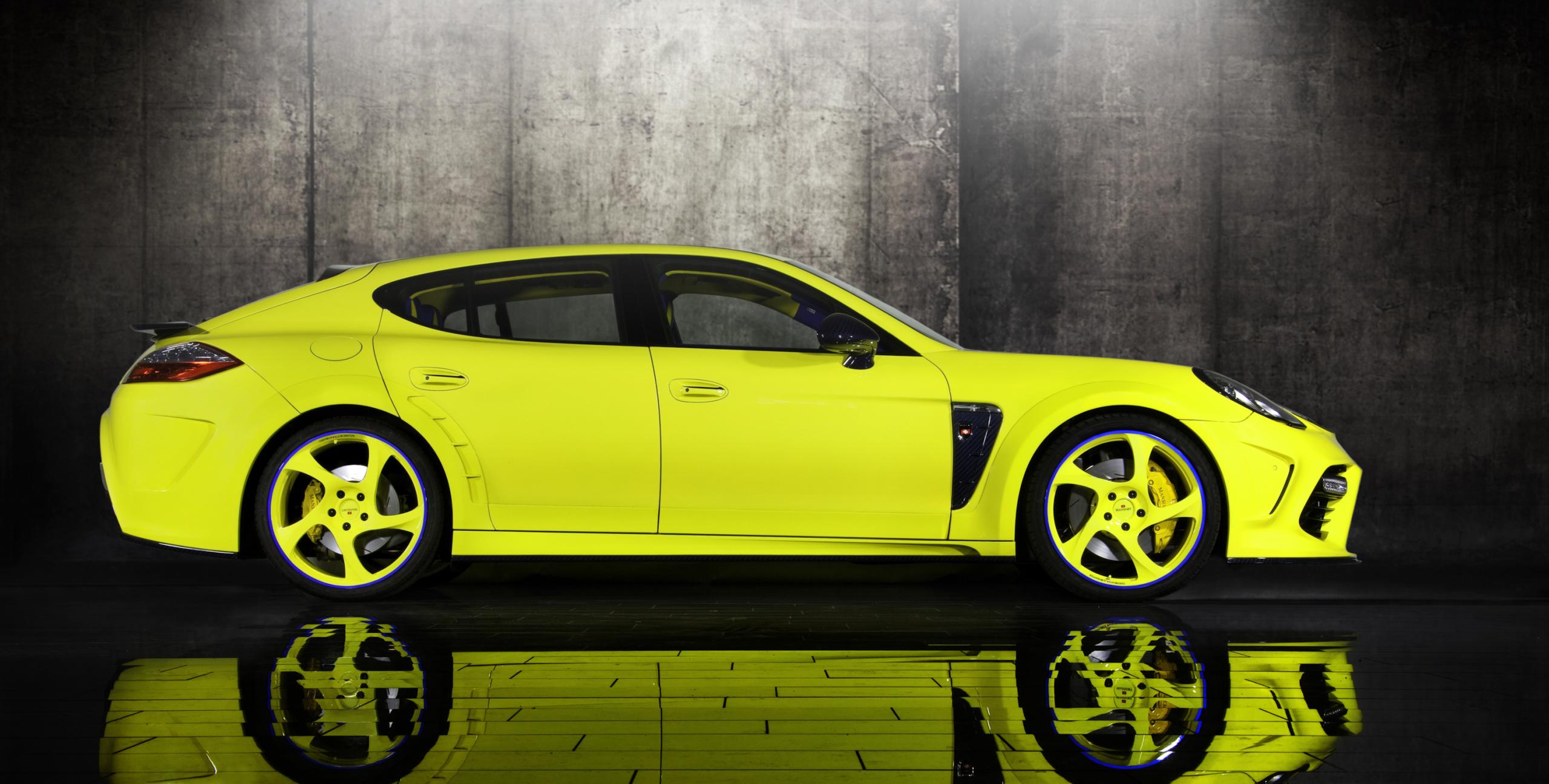 Бело желтая машина. Porsche Panamera Yellow. Porsche Panamera желтый. Желтый Панамера Порше Панамера. Порше Panamera желтые.