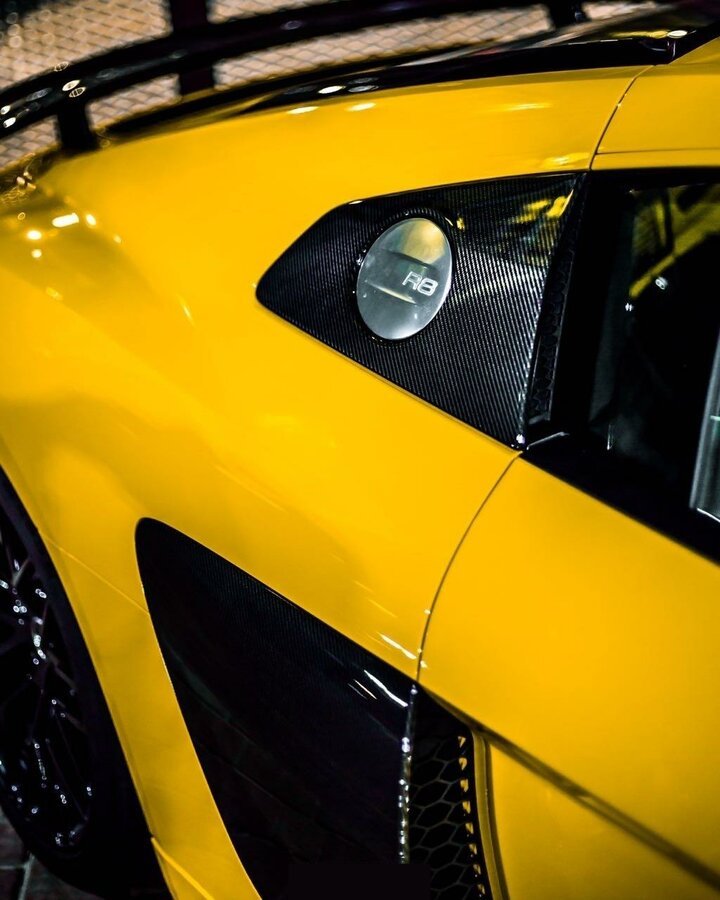 Check price and buy New Audi R8 V10 plus (4S) For Sale