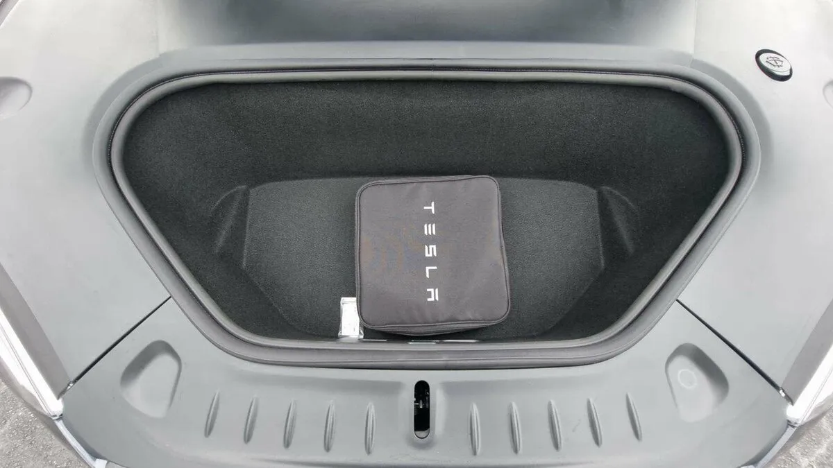 Check price and buy New Tesla Model S Plaid Restyling 2 For Sale