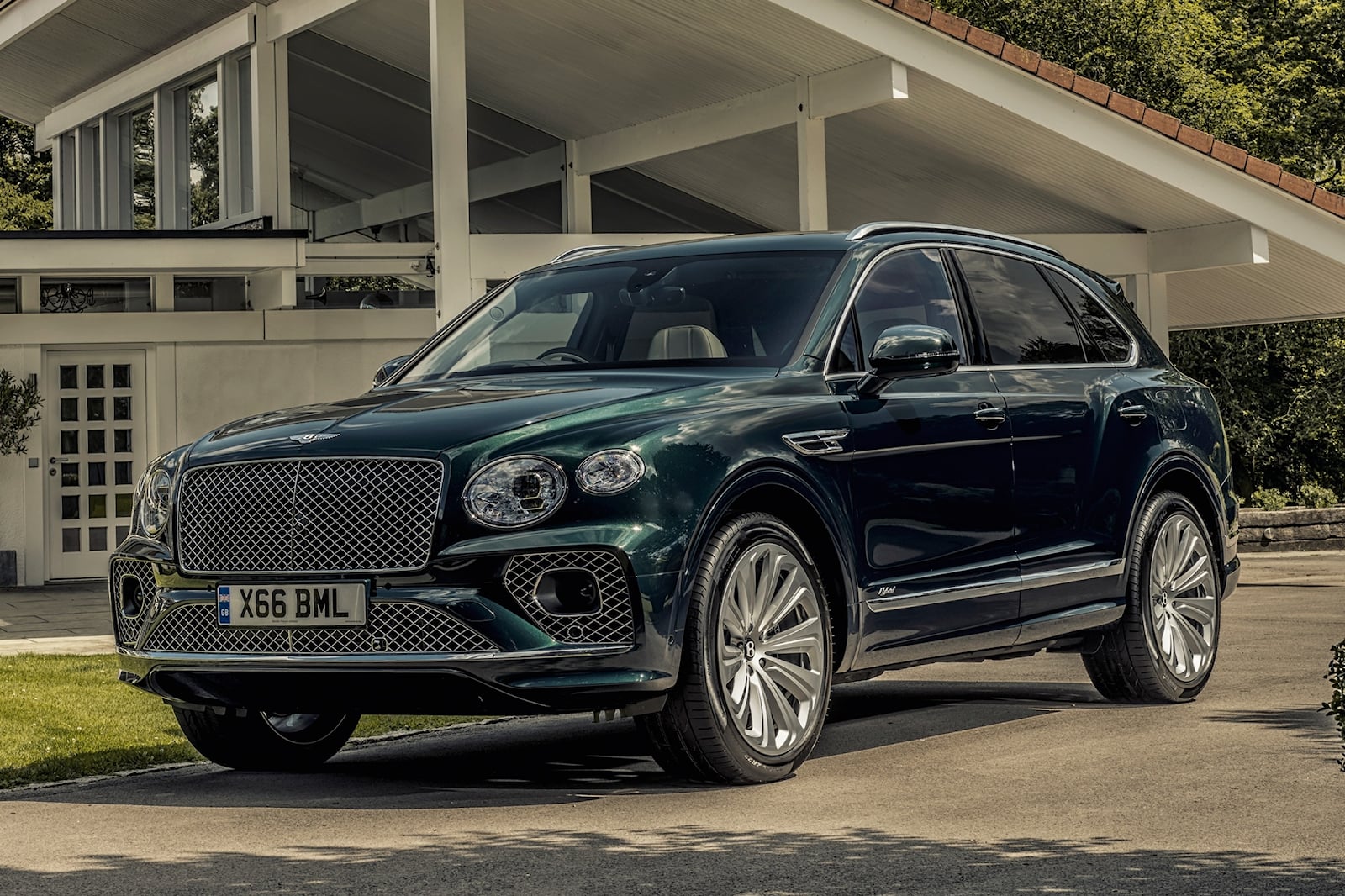 Bentley Bentayga Hybrid 2023 Custom Design Wide Body Kit by Bête Noire