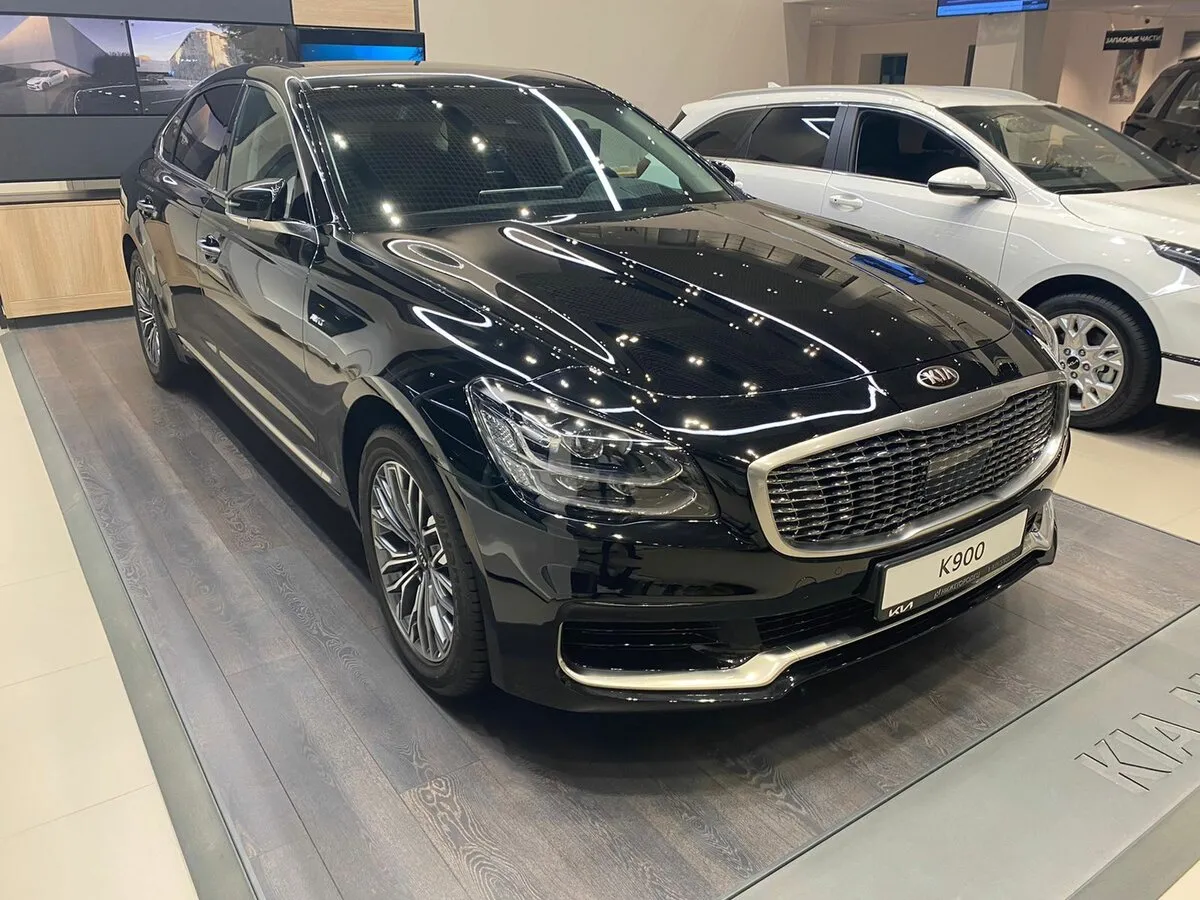 Check price and buy New Kia K900 For Sale