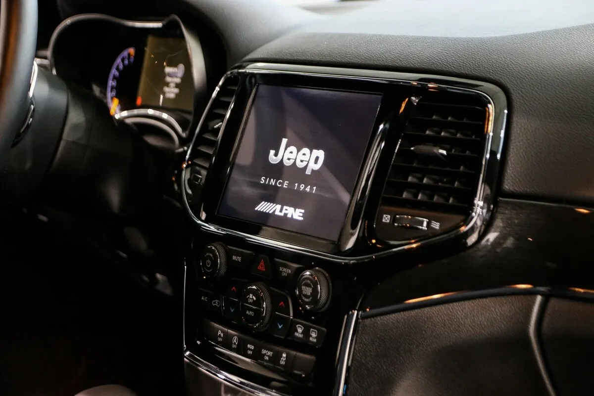 Check price and buy New Jeep Grand Cherokee (WK2) Restyling For Sale