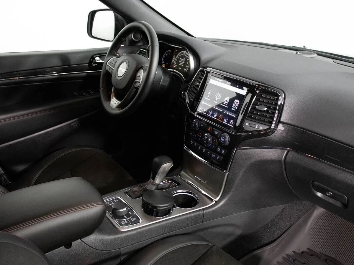Check price and buy New Jeep Grand Cherokee (WK2) Restyling For Sale