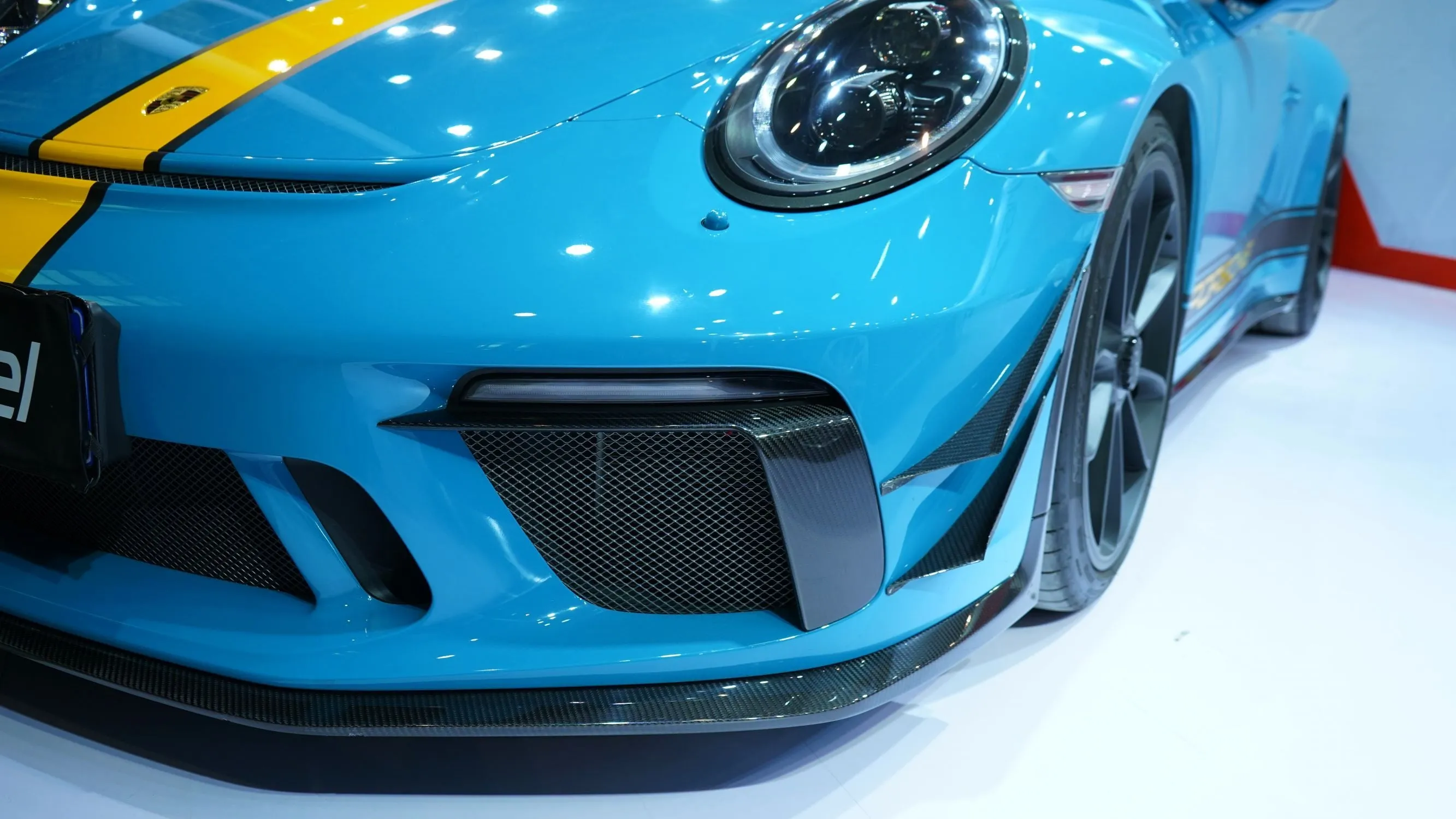 Check our price and buy a Karbel Carbon Fiber Body Kit set for Porsche 911 991.2 GT3