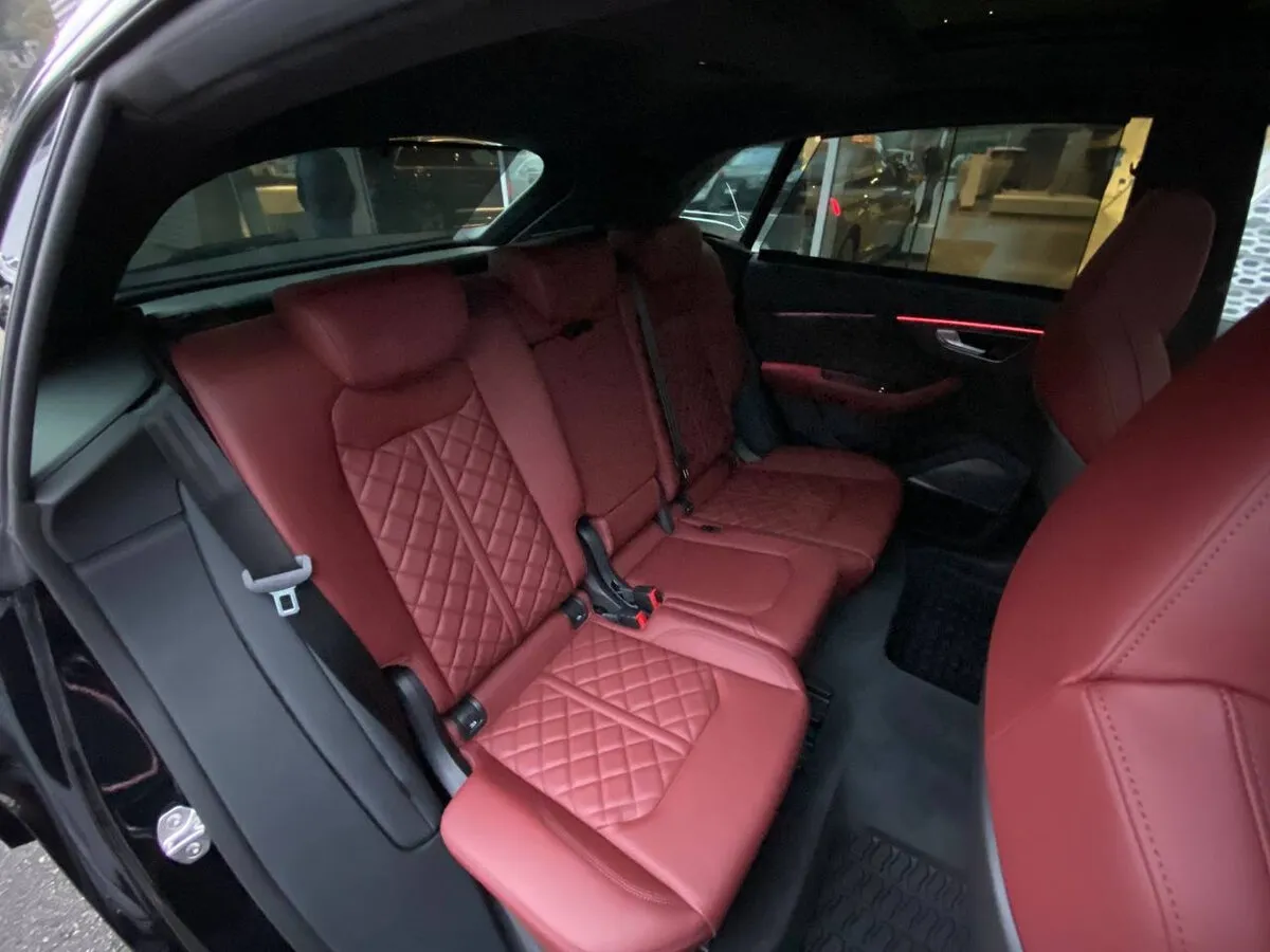 Buy New Audi SQ8 (4M)
