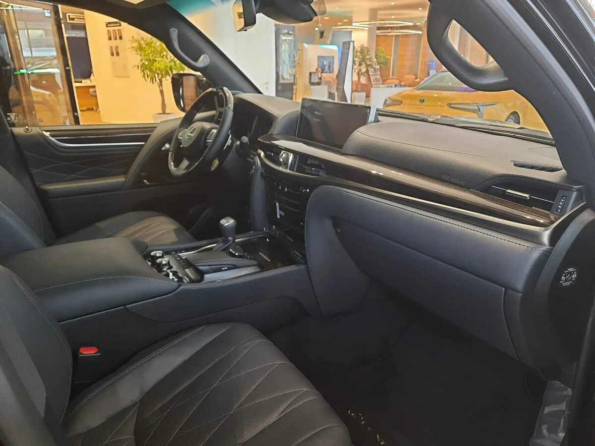 Check price and buy New Lexus LX 570 Restyling 2 For Sale