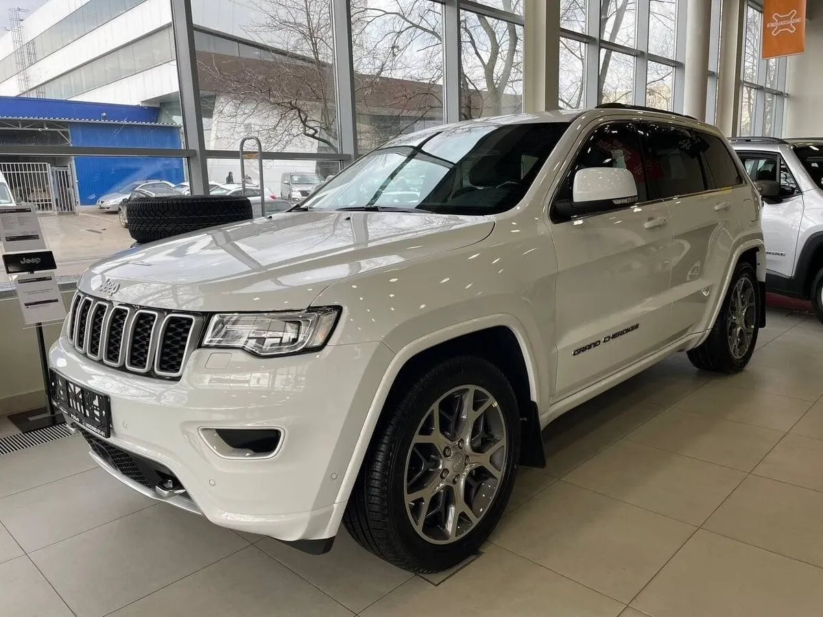 Check price and buy New Jeep Grand Cherokee (WK2) Restyling For Sale