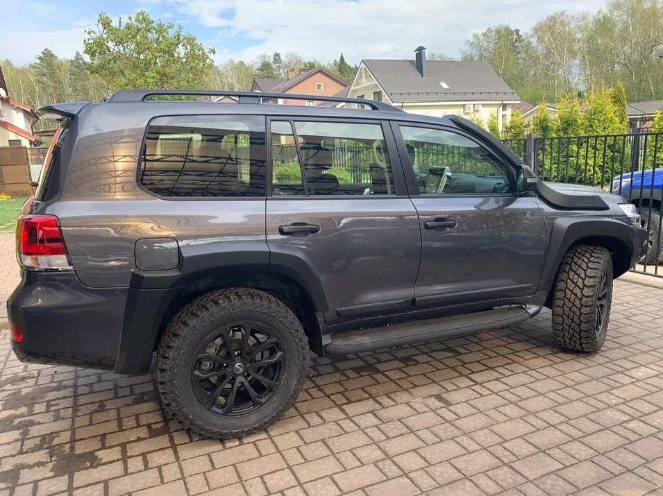 Check our price and buy Shikari body kit for Toyota Land Cruiser 200