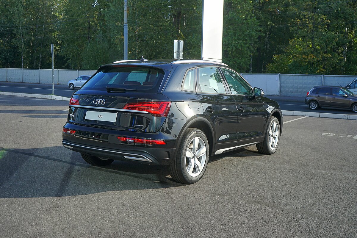 Check price and buy New Audi Q5 45 TFSI (FY) Restyling For Sale