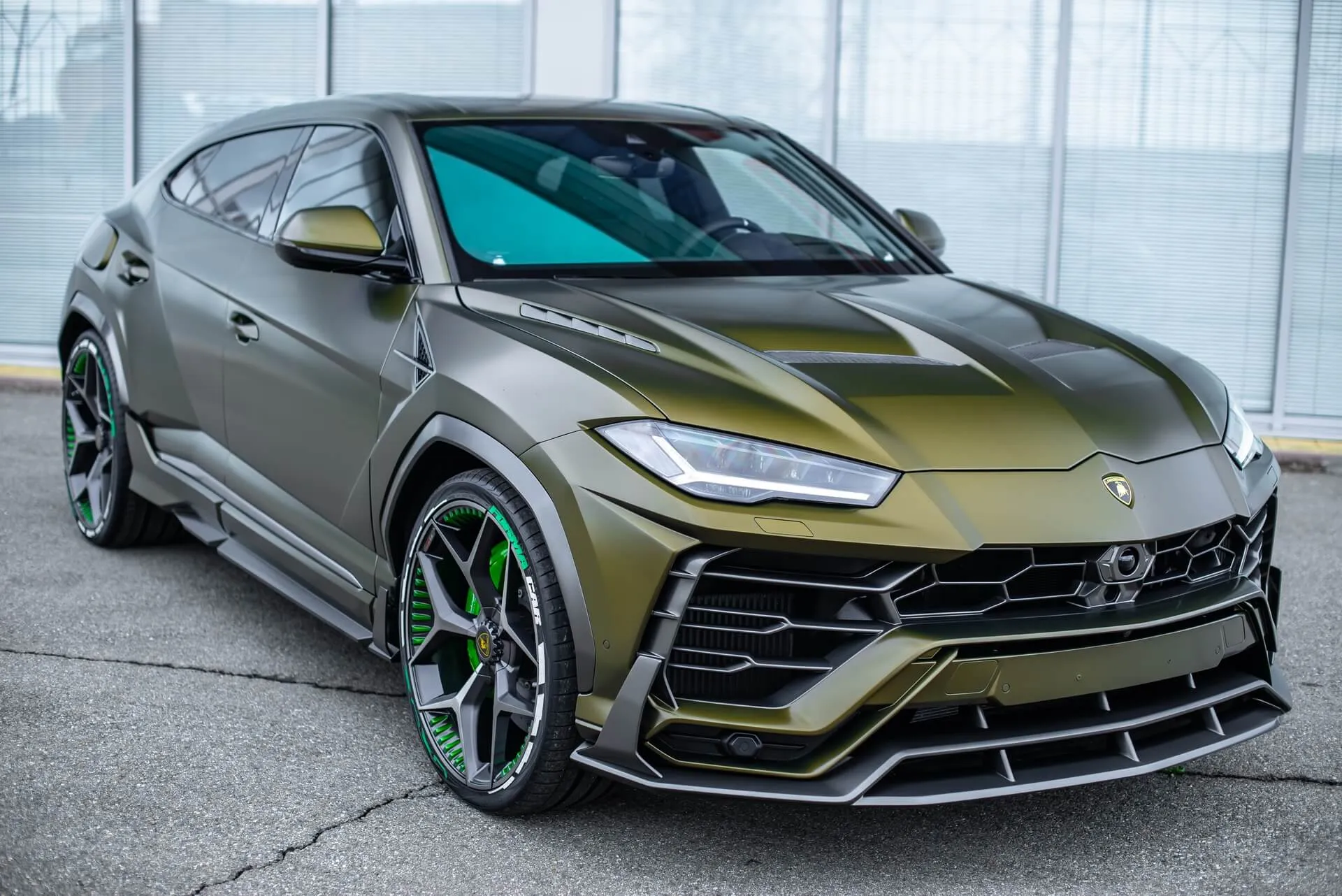 Check our price and buy a SCL Performance body kit for Lamborghini Urus