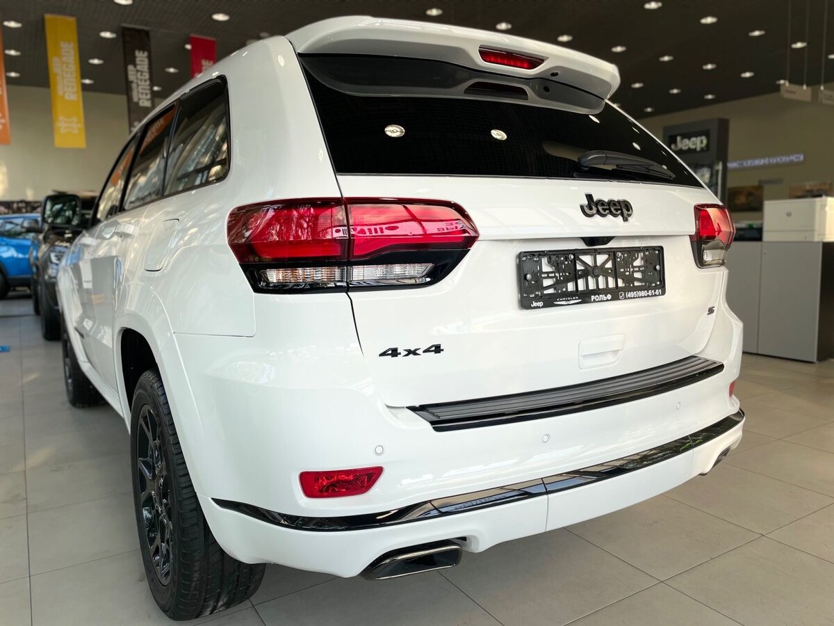 Check price and buy New Jeep Grand Cherokee (WK2) Restyling For Sale