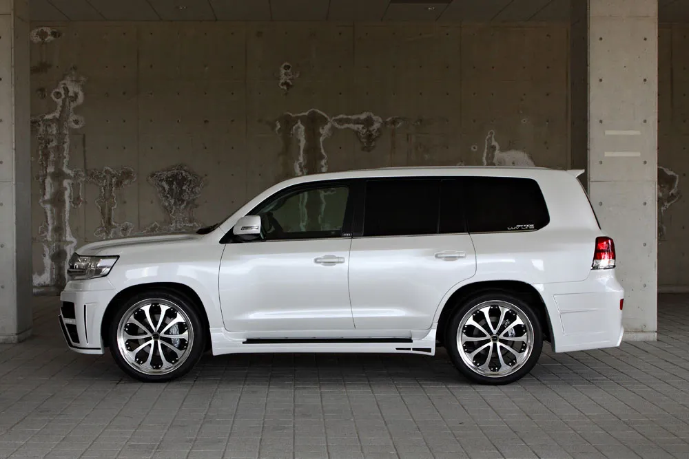 Check our price and buy M'z Speed body kit for Toyota Land Cruiser 200!