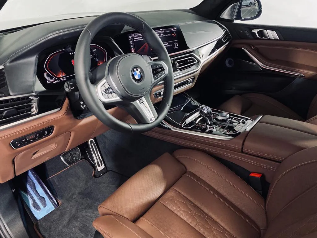 Check price and buy New BMW X7 M50d (G07) For Sale