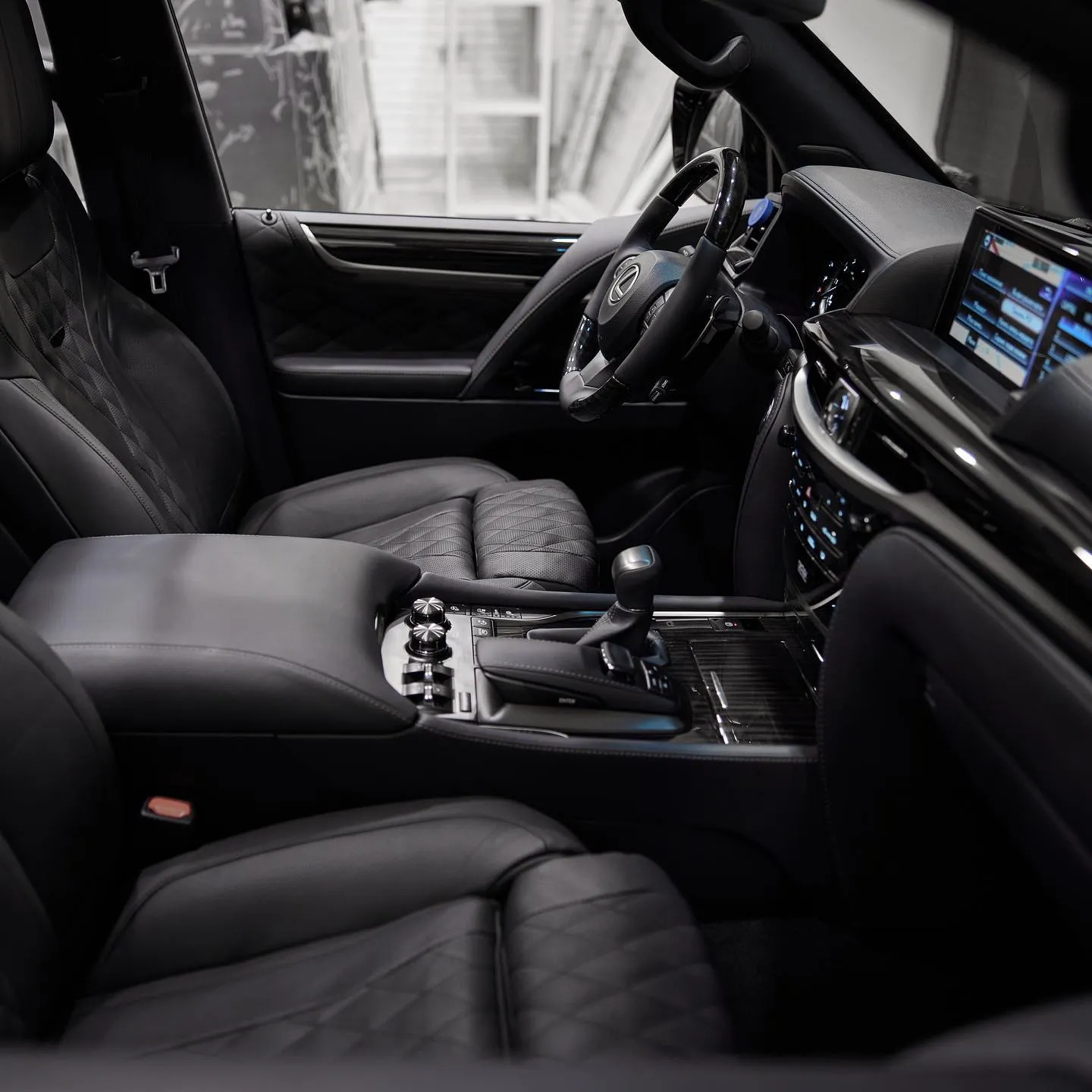Check price and buy Carat seats set for Lexus LX