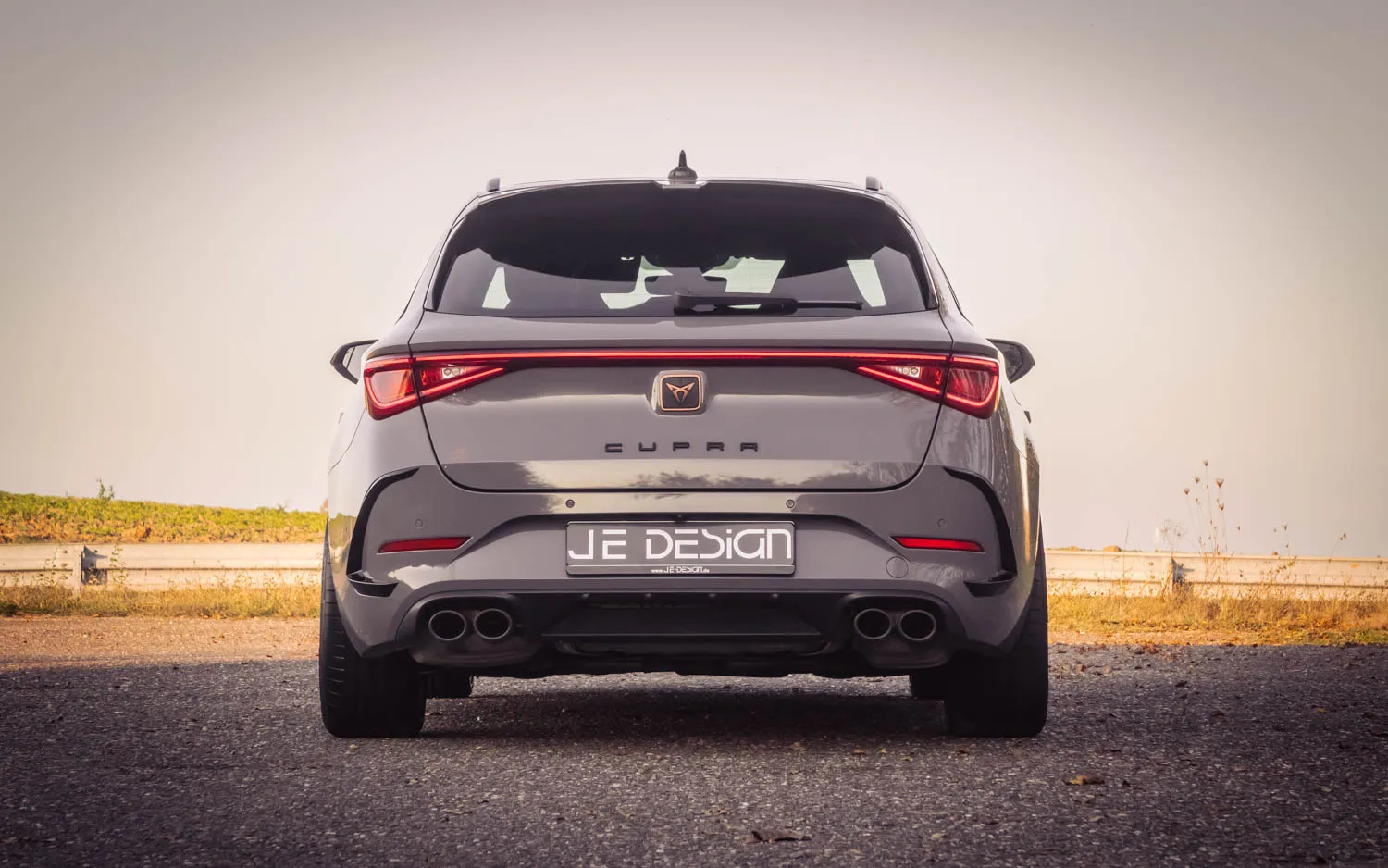 Check our price and buy JE Design body kit for Cupra Leon ST!