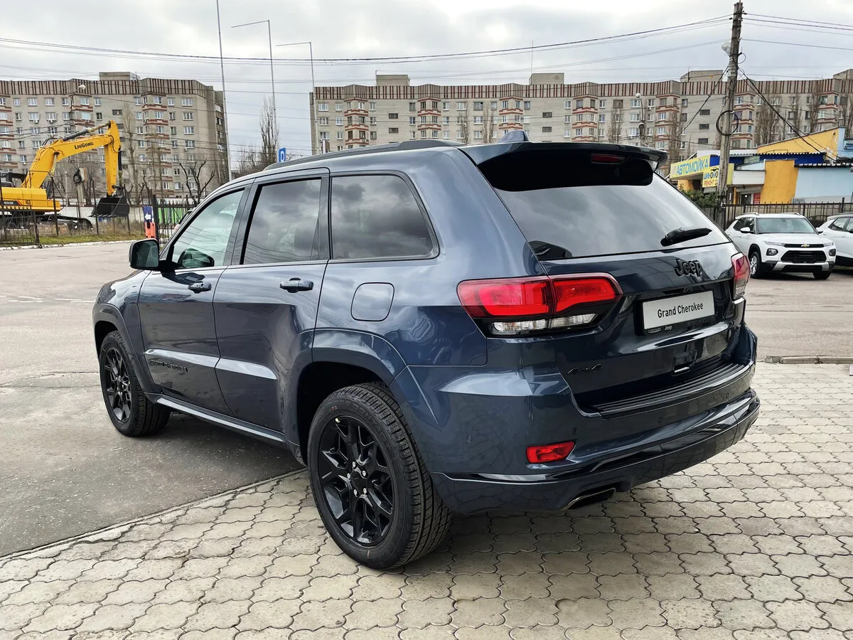 Check price and buy New Jeep Grand Cherokee (WK2) Restyling For Sale