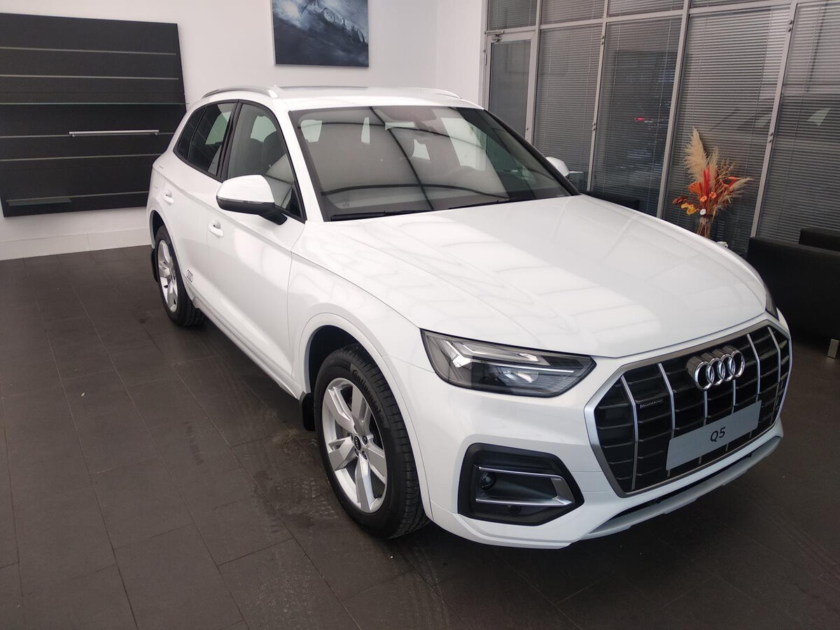 Check price and buy New Audi Q5 45 TFSI (FY) Restyling For Sale