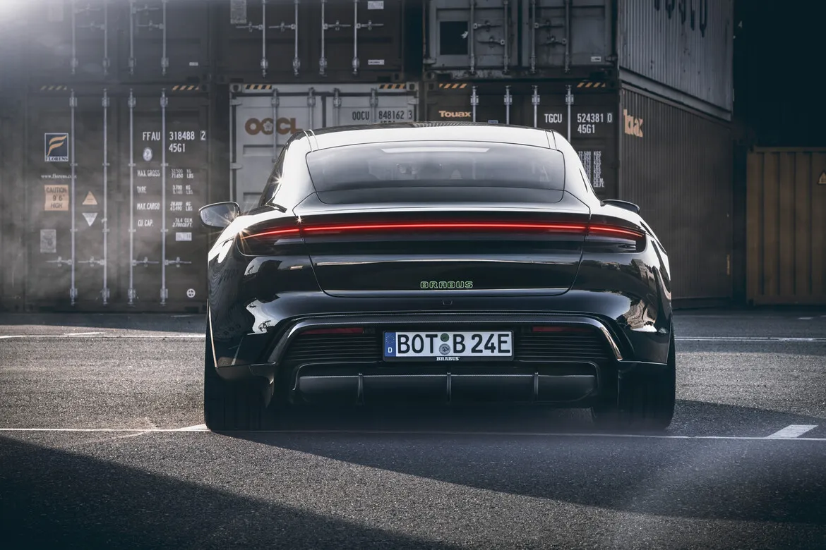 Brabus Carbon Fiber Body kit set for Porsche Taycan