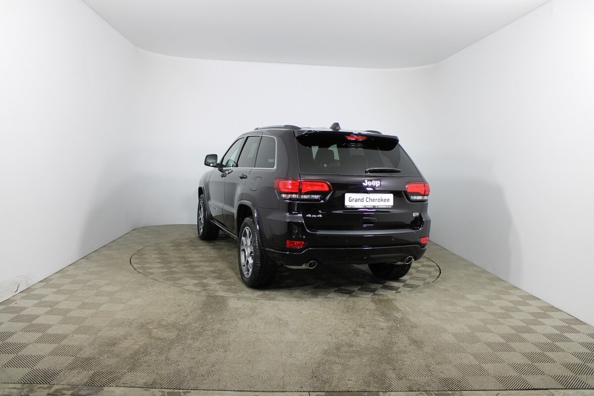 Check price and buy New Jeep Grand Cherokee (WK2) Restyling For Sale