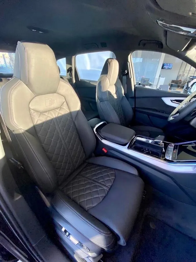 Buy New Audi SQ7 (4M)