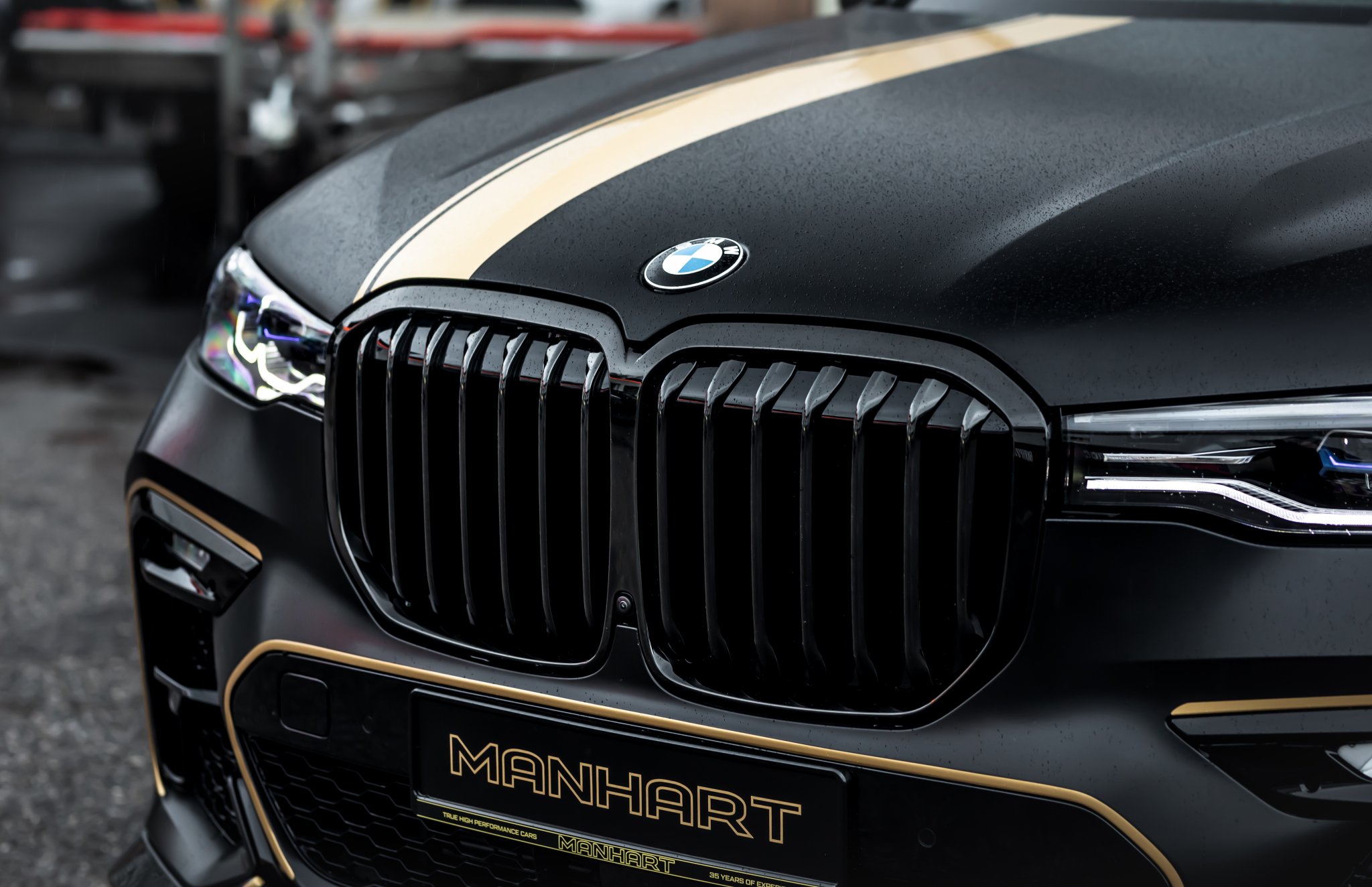 Check our price and buy an Manhart carbon fiber body kit for BMW X7 G07!