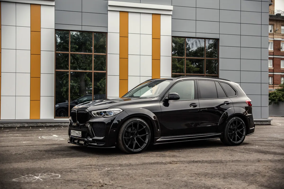 Check price and buy Renegade Design body kit for BMW X5 G05