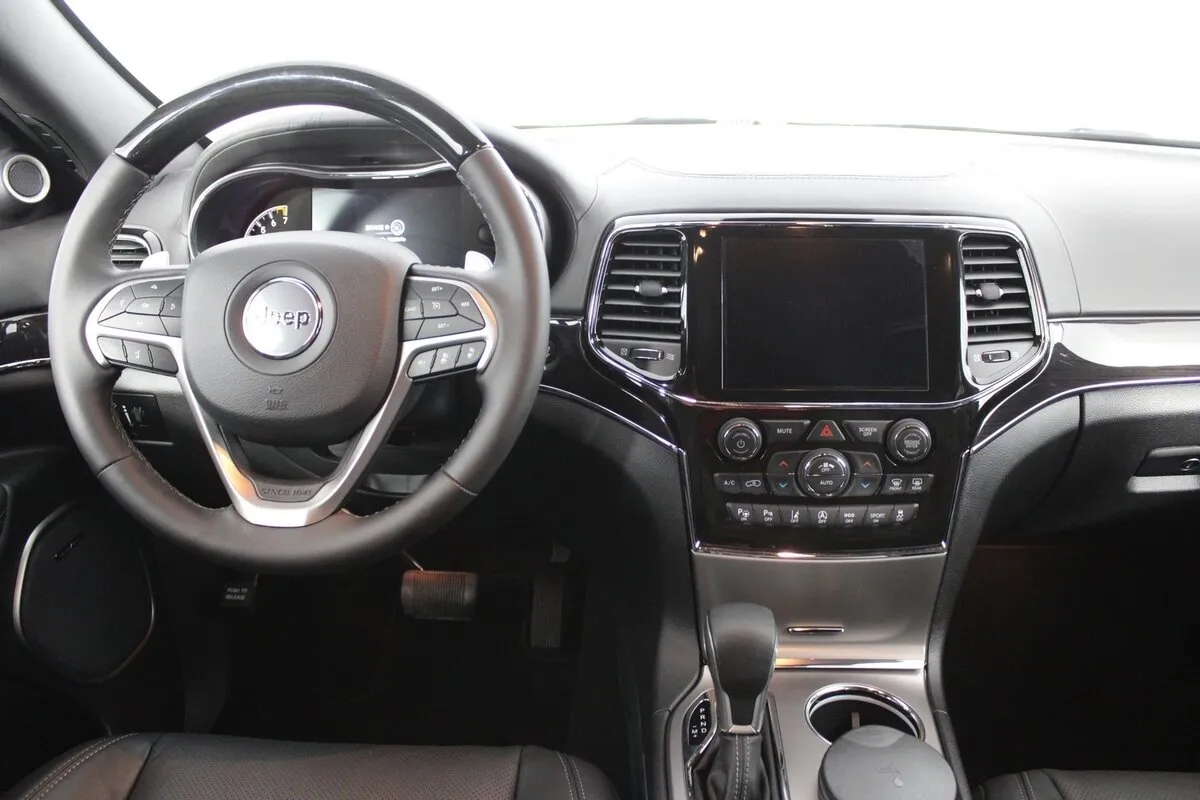 Check price and buy New Jeep Grand Cherokee (WK2) Restyling For Sale
