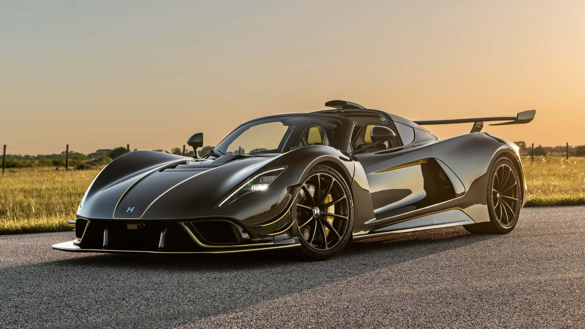 Unleash Uniqueness: Custom Body Kits Tailored for Your Hennessey Venom F5 2024+!