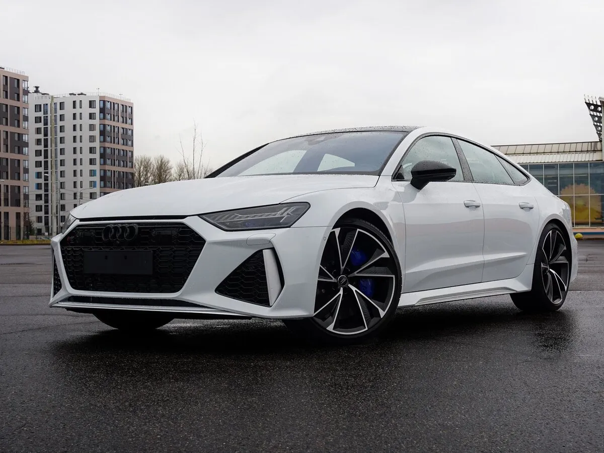 Buy New Audi RS 7 (4K)