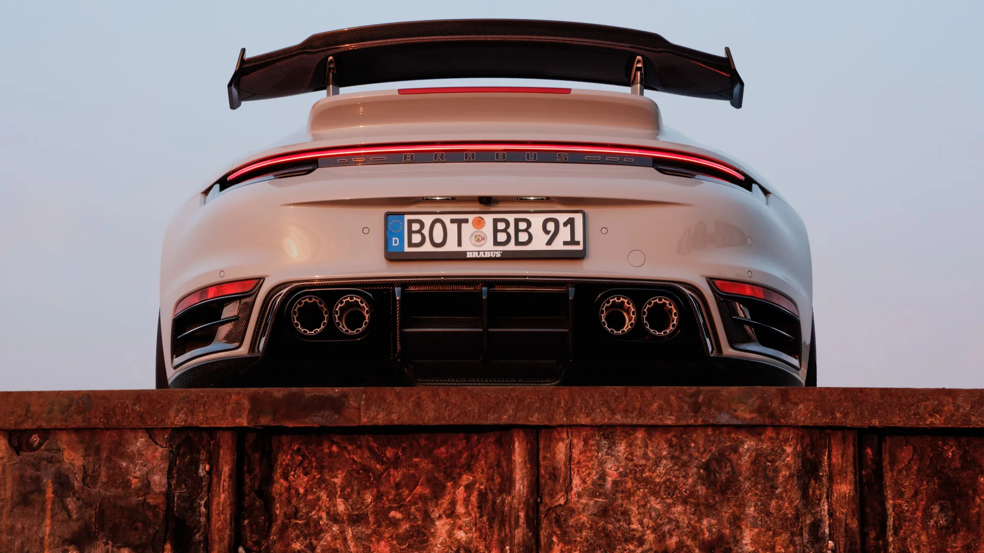 Check our price and buy a Brabus Carbon Fiber Body kit set for Porsche 911 Turbo!