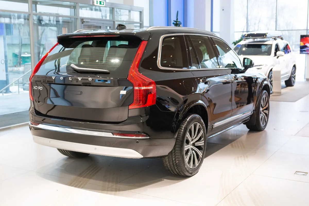Check price and buy New Volvo XC90 Restyling For Sale