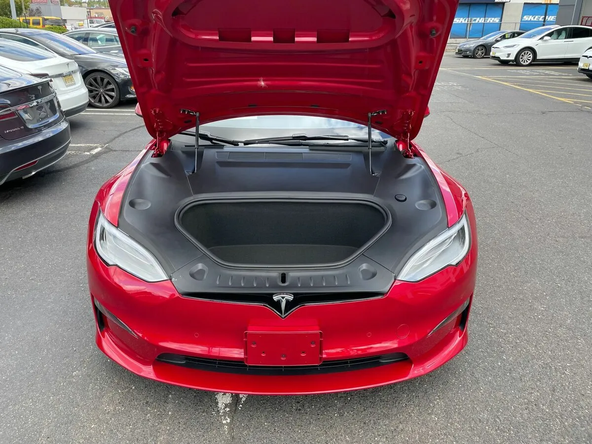 Check price and buy New Tesla Model S Plaid Restyling 2 For Sale