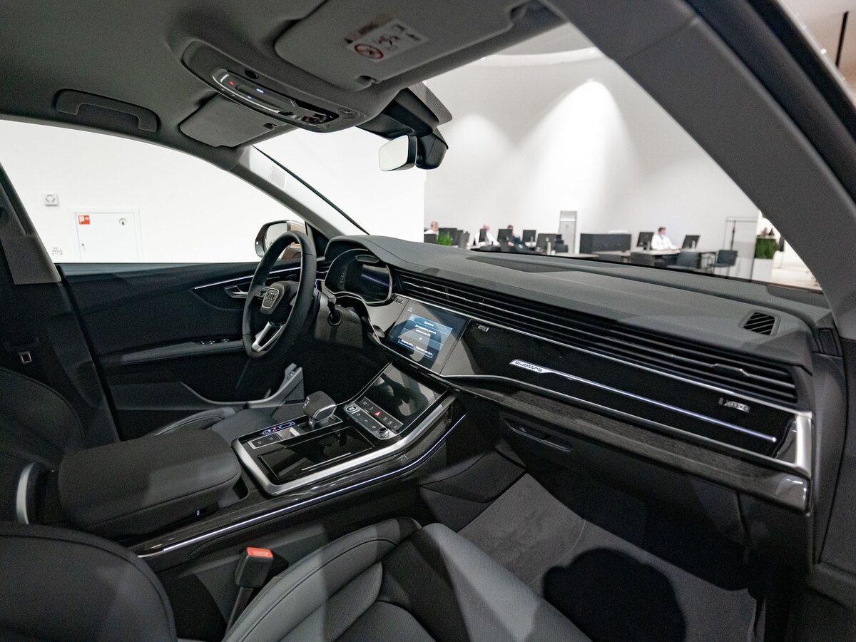 Buy New Audi Q8 45 TDI