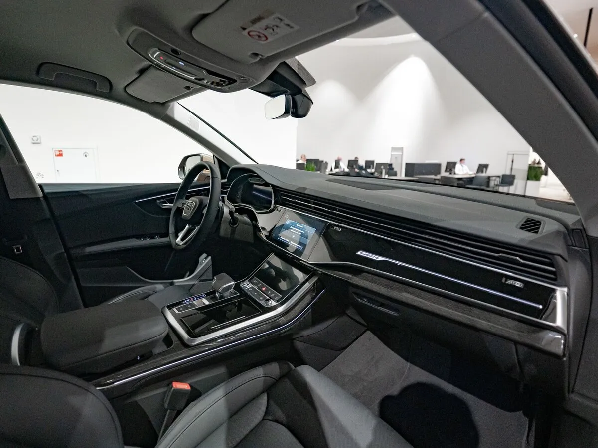 Buy New Audi Q8 45 TDI