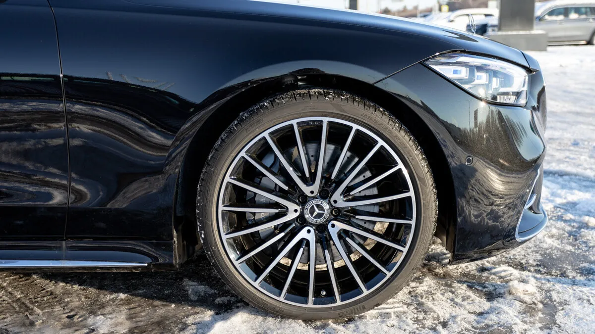 Check price and buy New Mercedes-Benz S-Class 580 Long 4MATIC (W223) For Sale