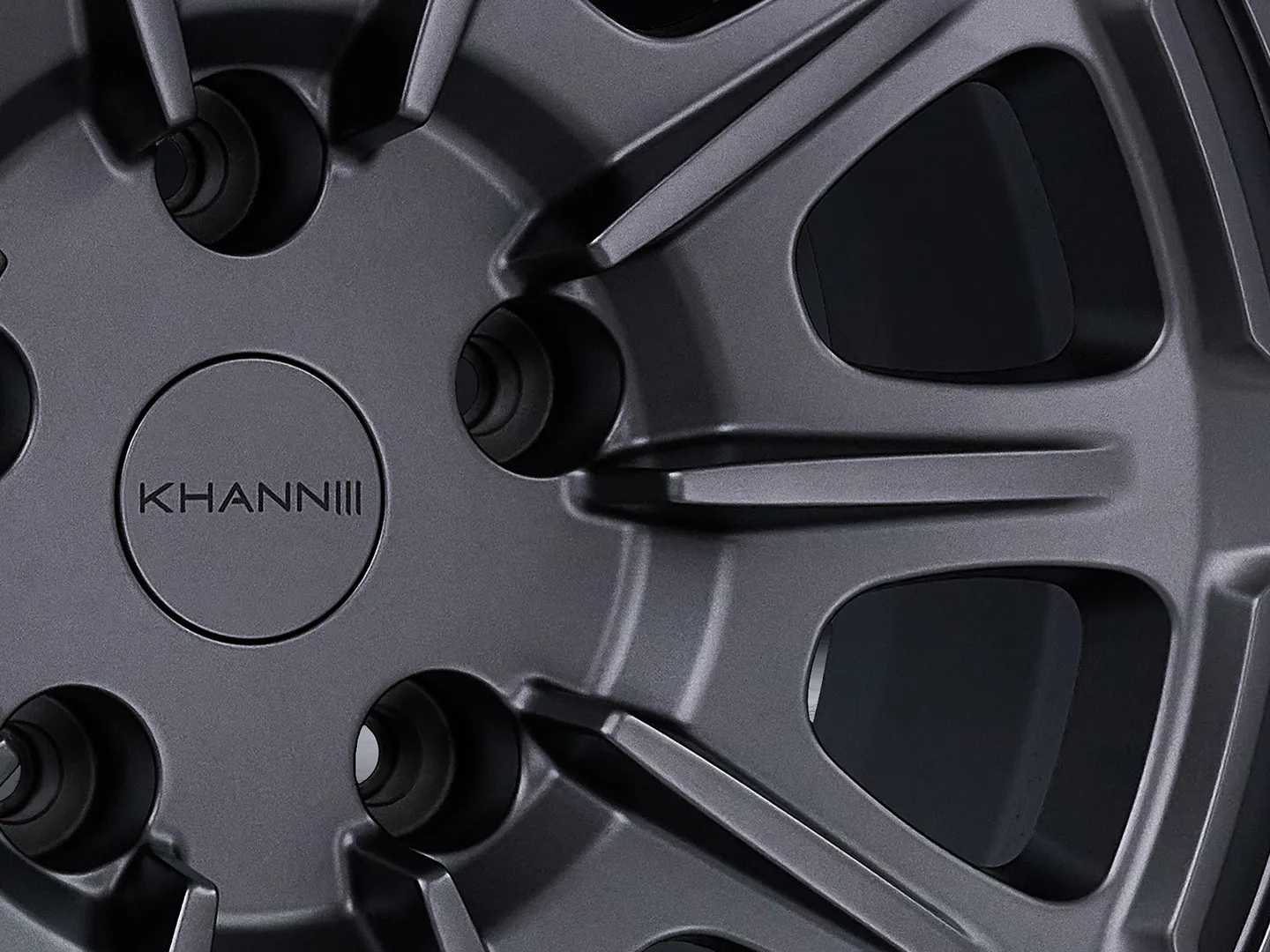 Khann KW LT3 Graphite Satin — 3/4 view