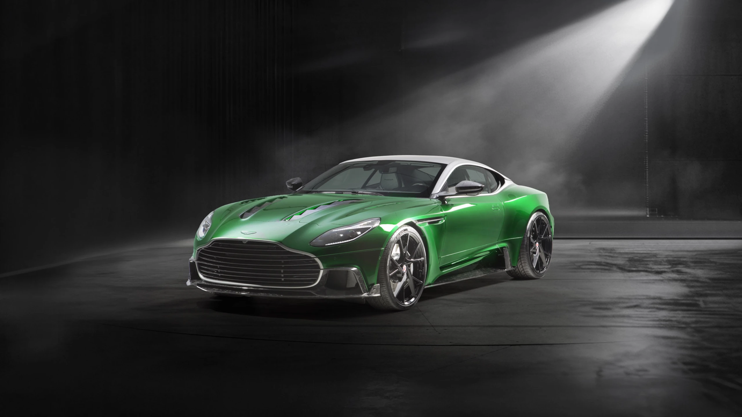 Mansory Cyrus DB11 carbon body kit