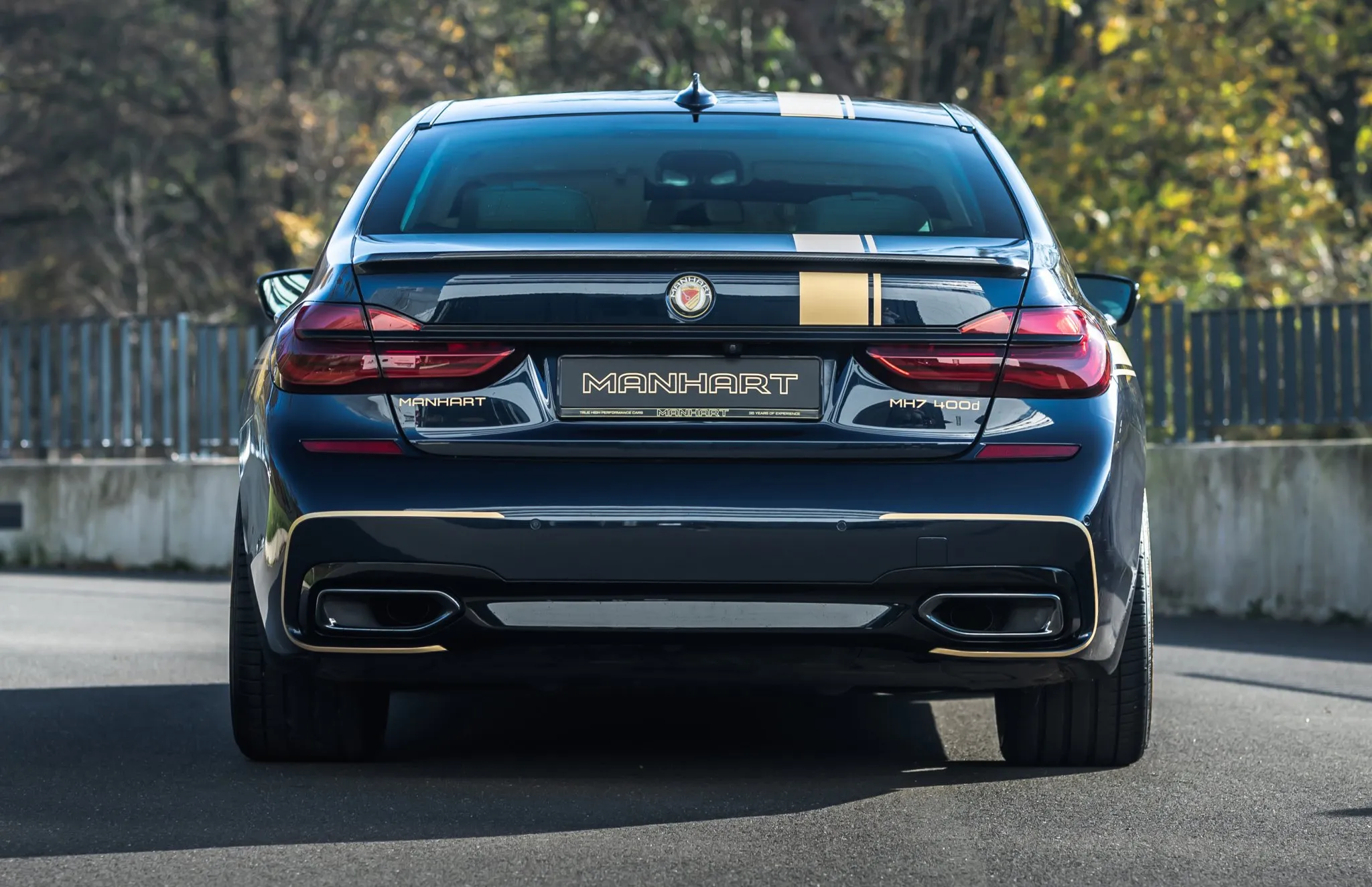 Check our price and buy an Manhart carbon fiber body kit for BMW 7 series G11!
