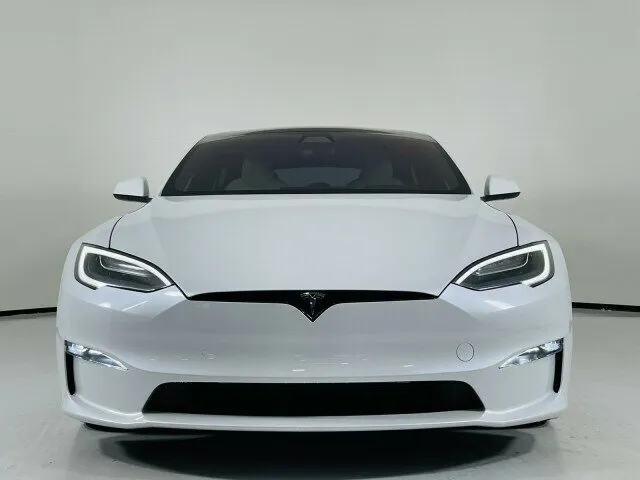 Check price and buy New Tesla Model S Plaid Restyling 2 For Sale