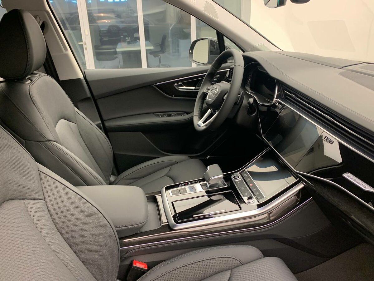 Check price and buy New Audi Q7 45 TDI (4M) Restyling For Sale