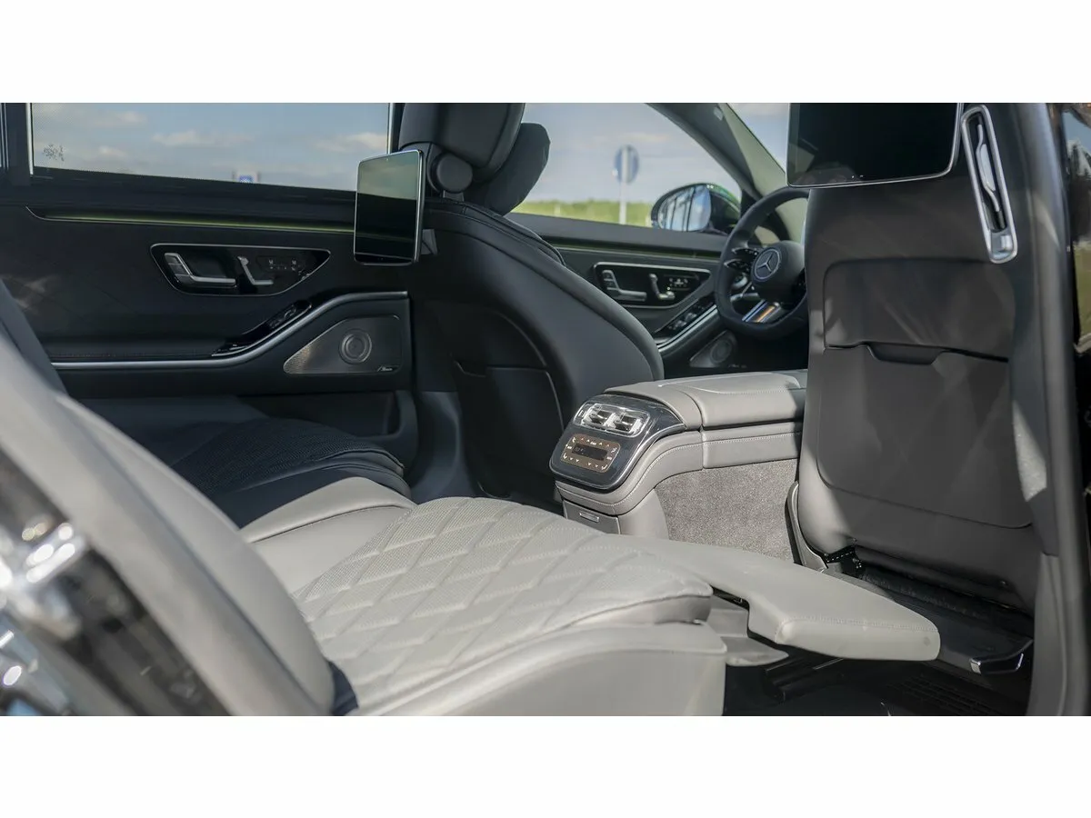 Check price and buy New Mercedes-Benz S-Class 350 d Long 4MATIC (W223) For Sale