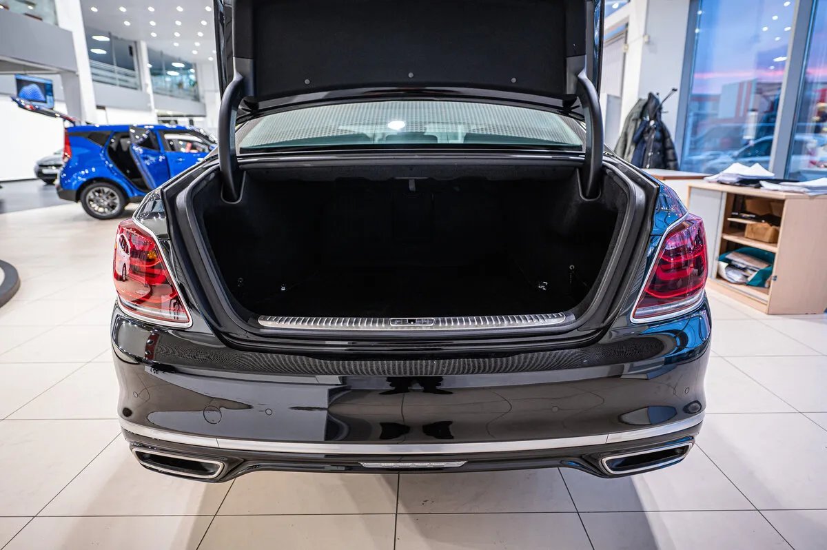Check price and buy New Kia K900 For Sale