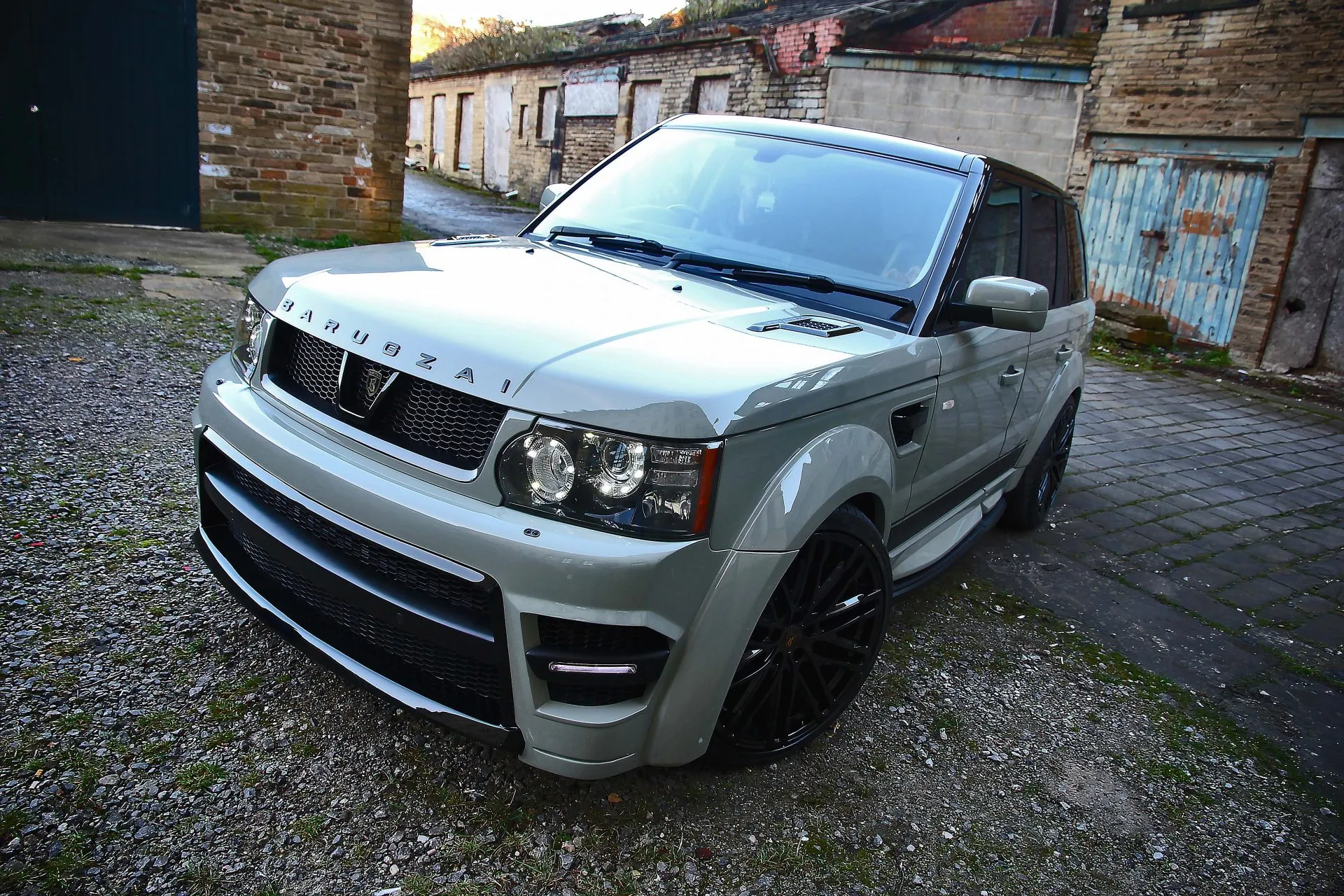 Check our price and buy Barugzai Classic Sport Wide Edition body kit for Land Rover Range Rover Sport