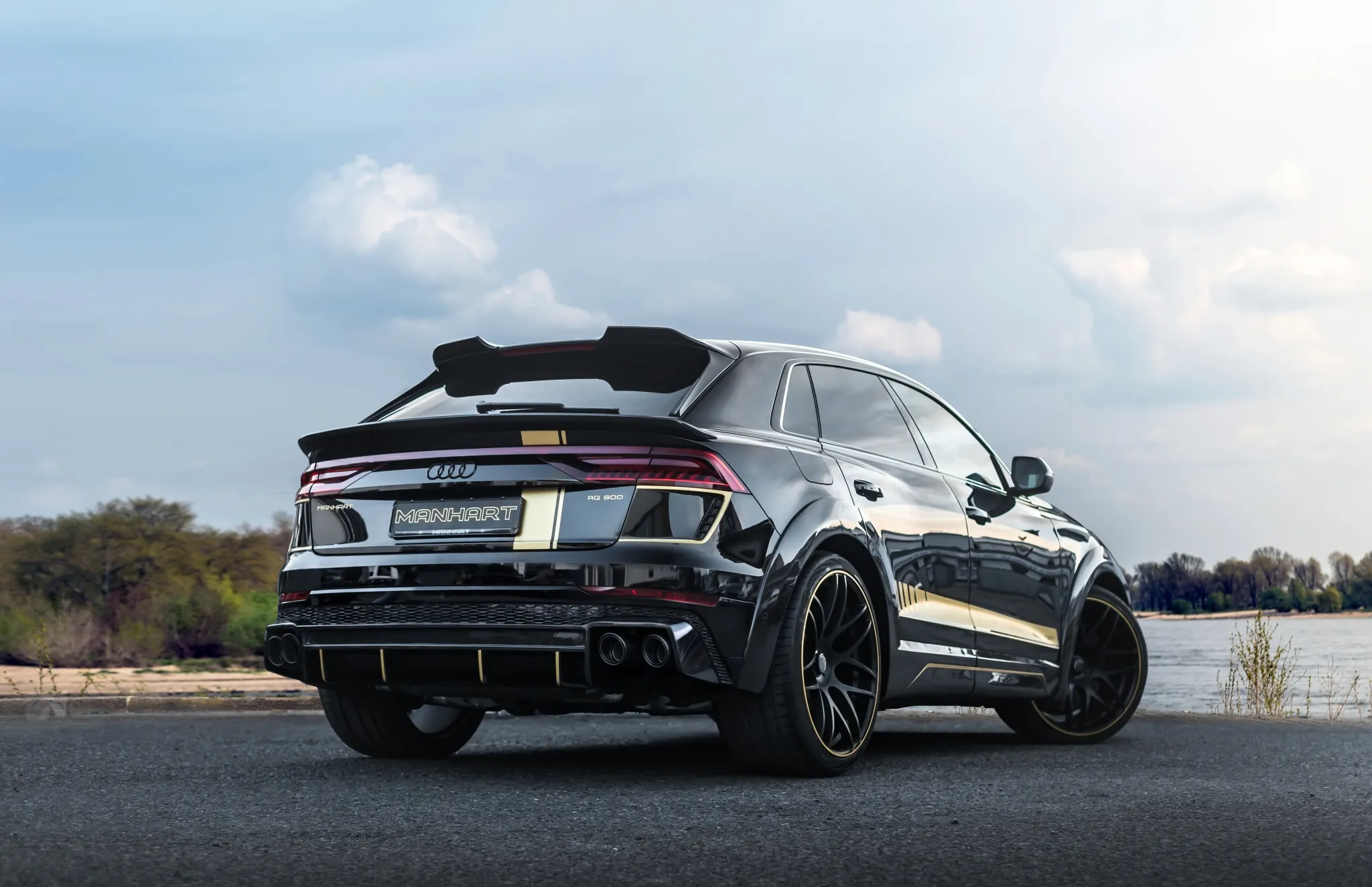 Check our price and buy Manhart body kit for Audi RS Q8