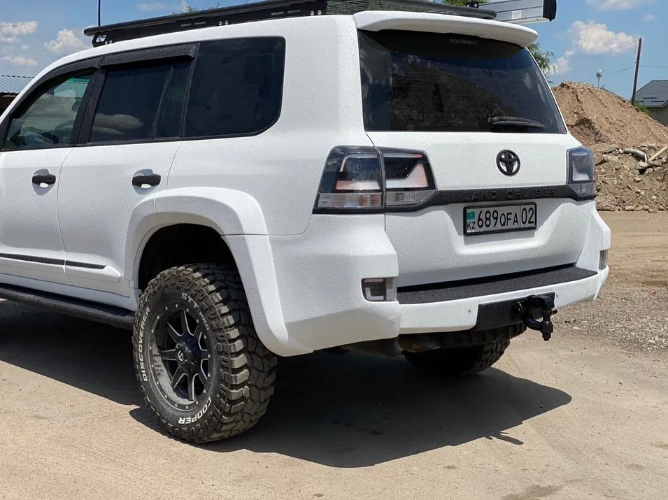 Check our price and buy Shikari body kit for Toyota Land Cruiser 200