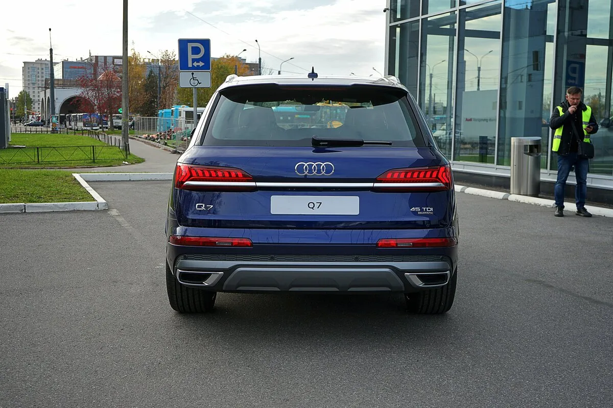 Check price and buy New Audi Q7 45 TDI (4M) Restyling For Sale